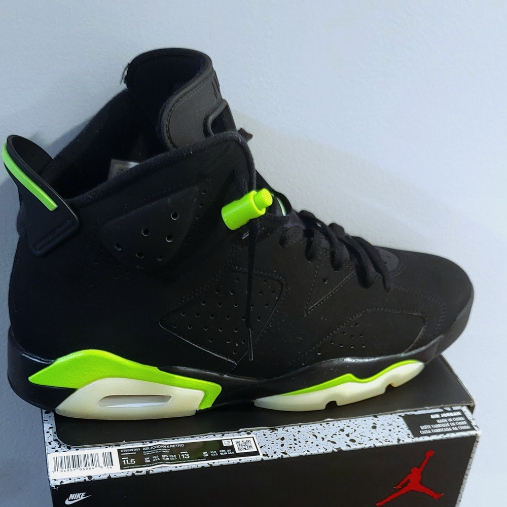 JORDAN RETRO 6 SIZE 11.5